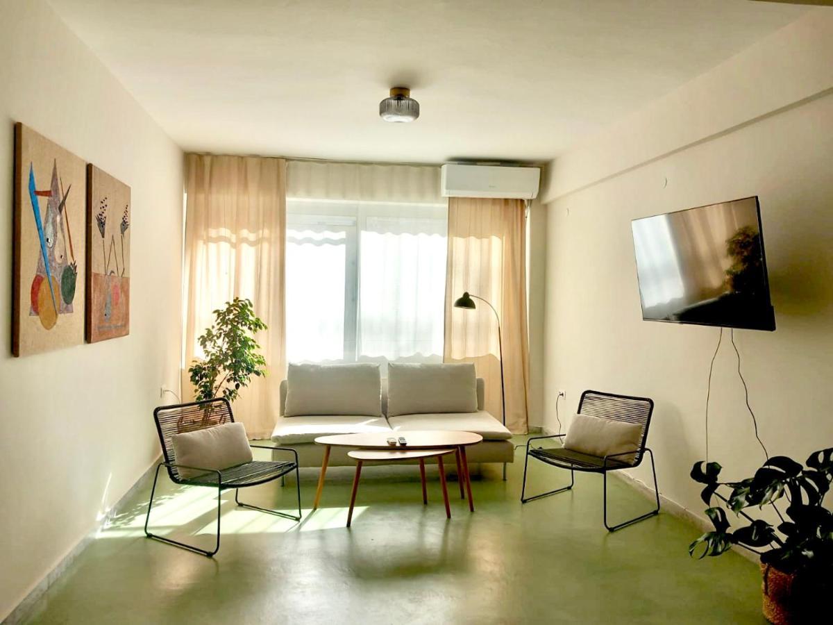 Aparthotel Specious Flat In Thessalonique Extérieur photo